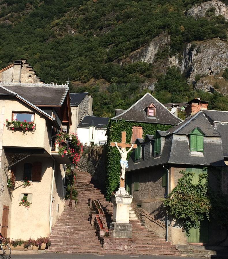 Les Deux Rives Bed and Breakfast Cierp Exteriör bild
