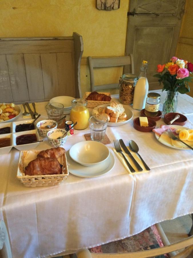 Les Deux Rives Bed and Breakfast Cierp Exteriör bild