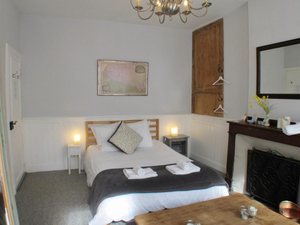 Les Deux Rives Bed and Breakfast Cierp Exteriör bild